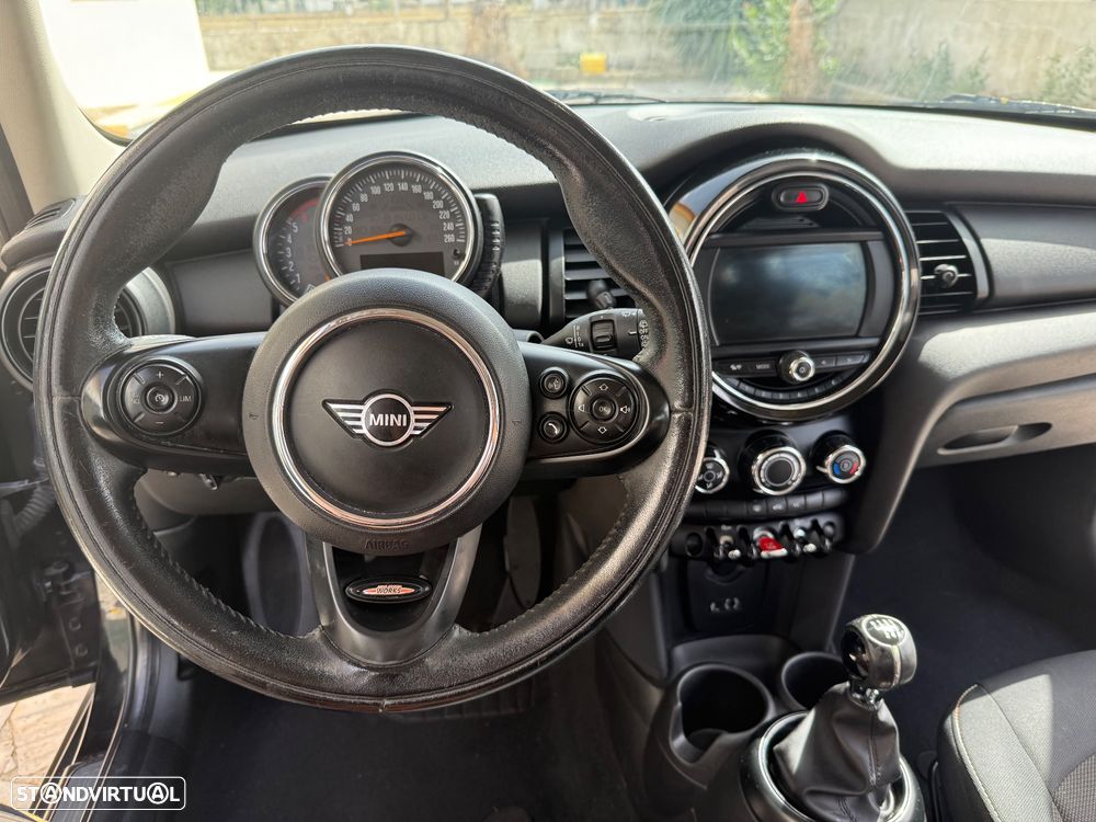 MINI 5 Portas One D - 16