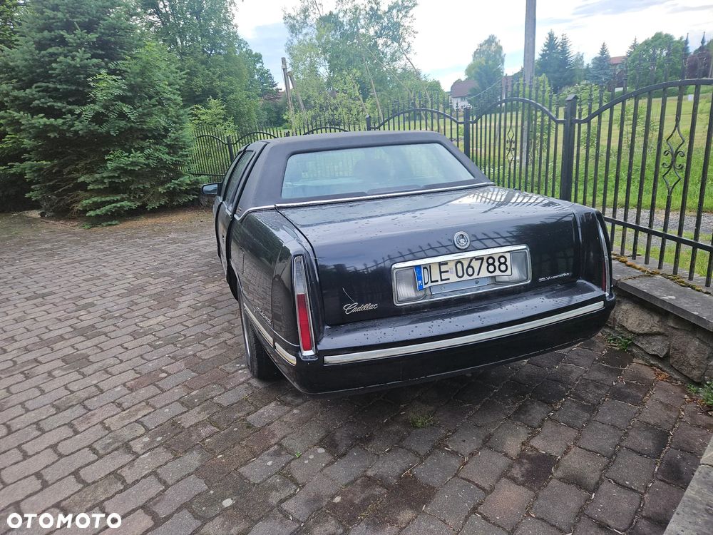 Cadillac Deville - 5