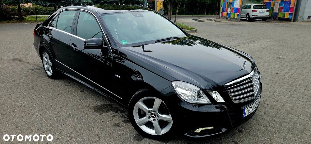 Mercedes-Benz Klasa E 200 CGI BlueEFFICIENCY 7G-TRONIC Avantgarde - 9