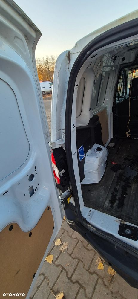 Ford TRANSIT COURIER - 29