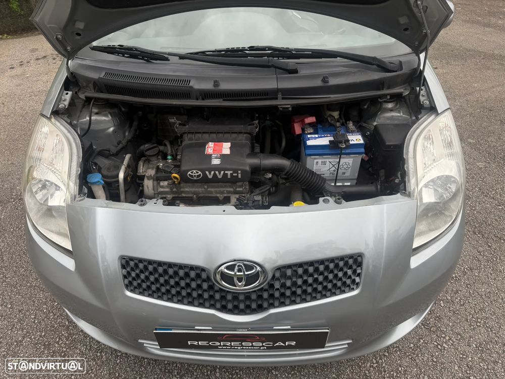 Toyota Yaris 1.3 Auto Sol - 23