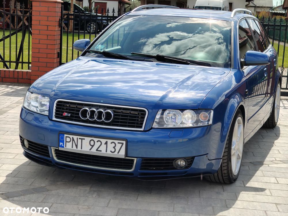 Audi A4 Avant - 11