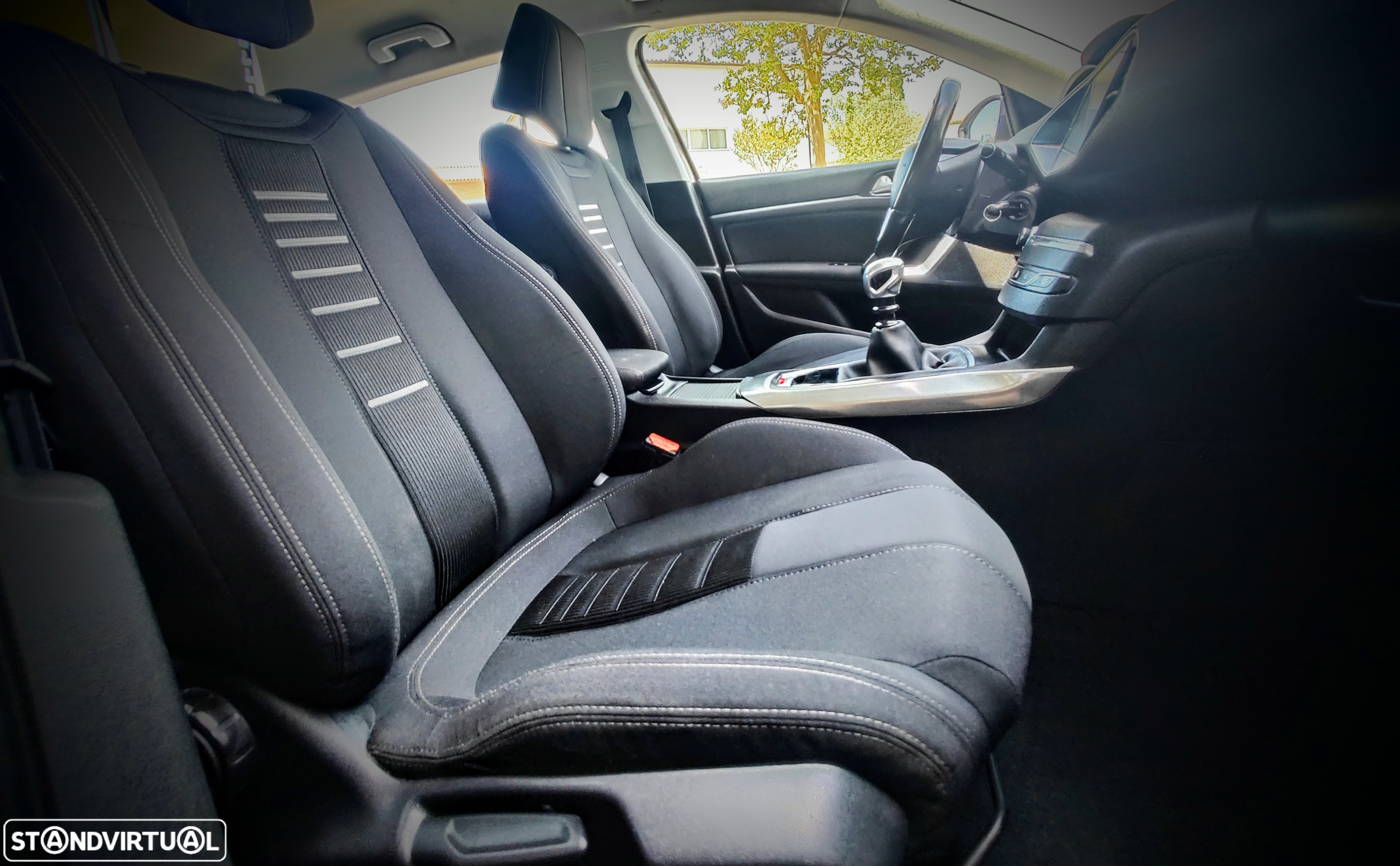 Peugeot 308 1.2 PureTech Allure Full LED - 14