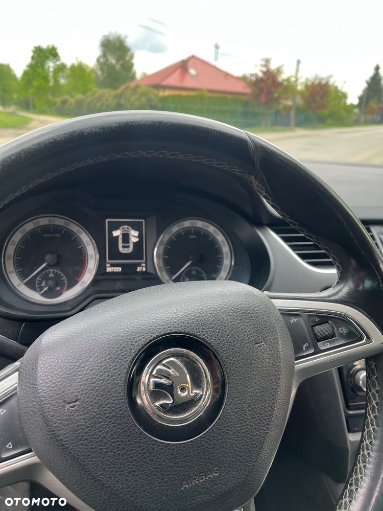 Skoda Octavia 1.6 TDI Edition DSG - 16
