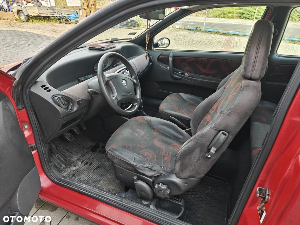 Lancia Ypsilon - 6