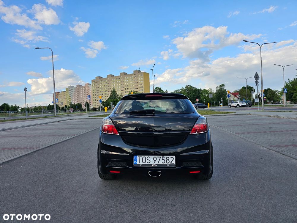 Opel Astra 2.0 T OPC - 13