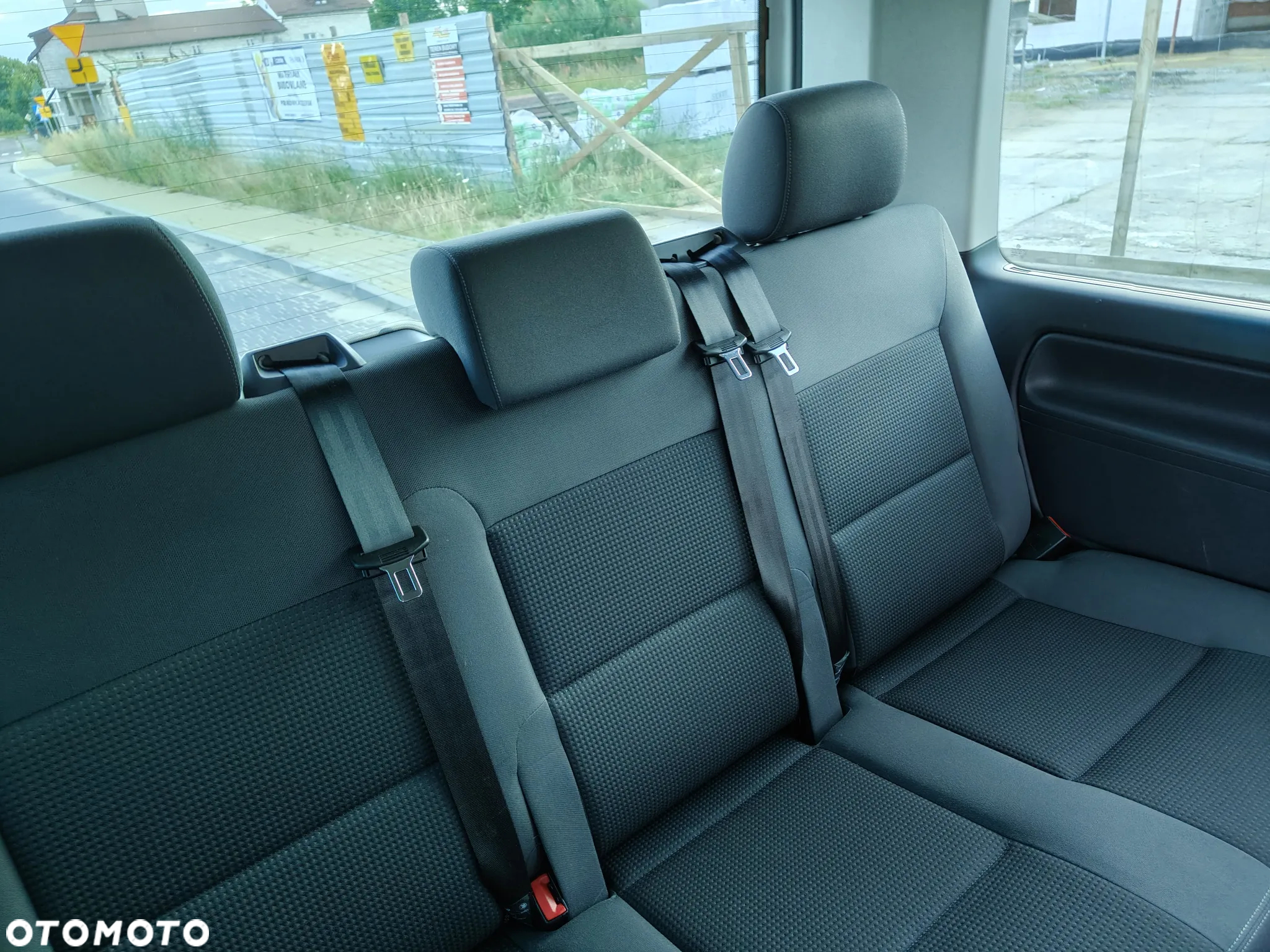 Volkswagen Multivan - 23
