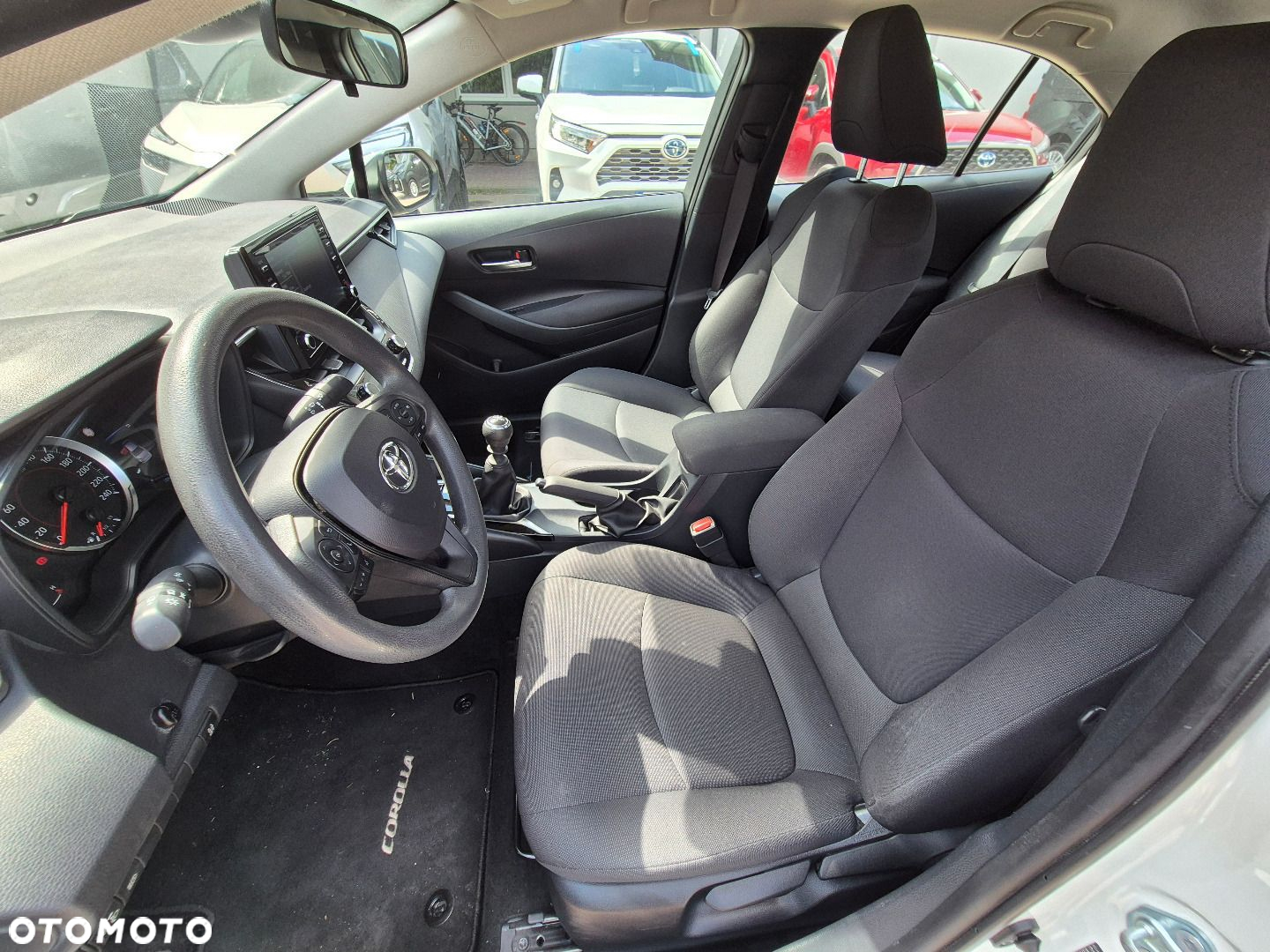 Toyota Corolla - 8