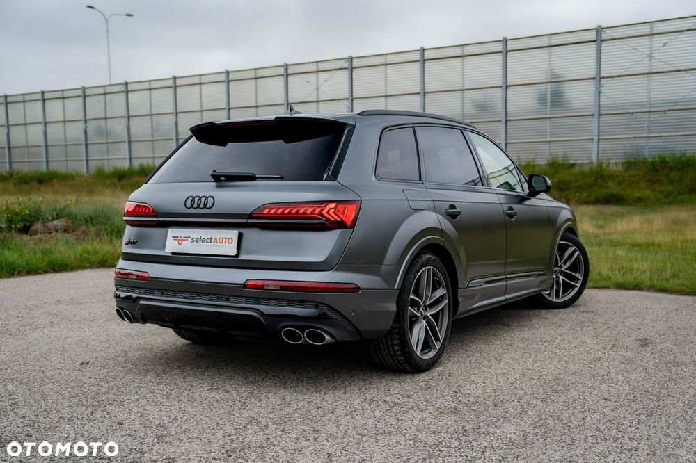 Audi SQ7 - 7