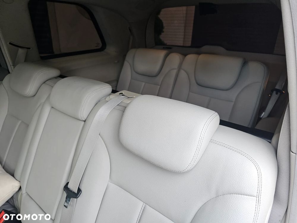 Mercedes-Benz GL - 27