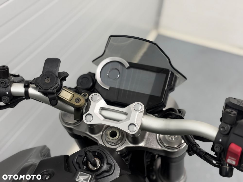 Honda CB - 21