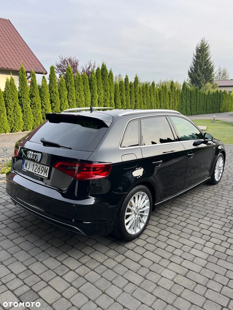 Audi A3 2.0 TDI S line Sportpaket - 8