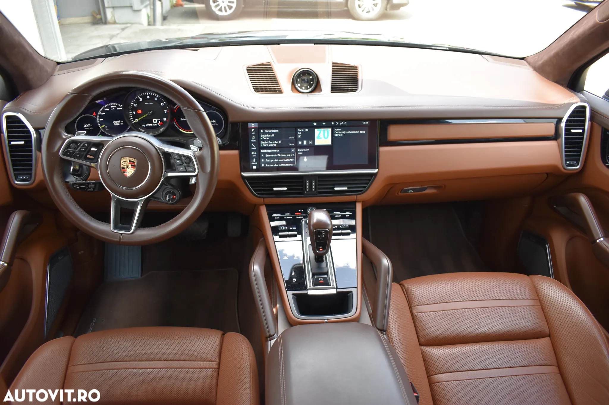 Porsche Cayenne - 9