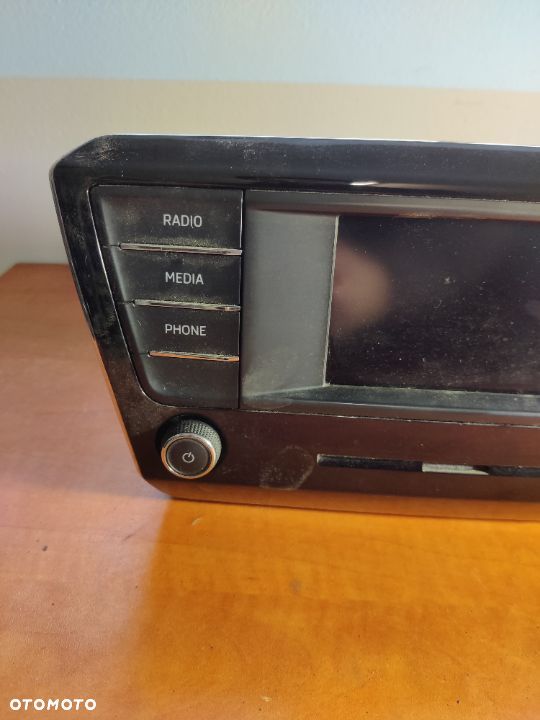 Radio Skoda Superb 3 III Wyświetlacz Swing 3V0035869A - 2