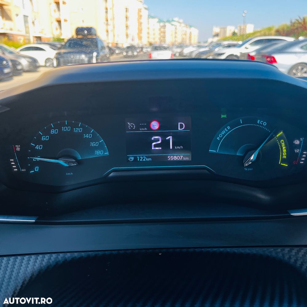 Peugeot 2008 50 kWh Allure - 10