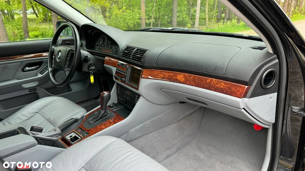 BMW Seria 5 - 14