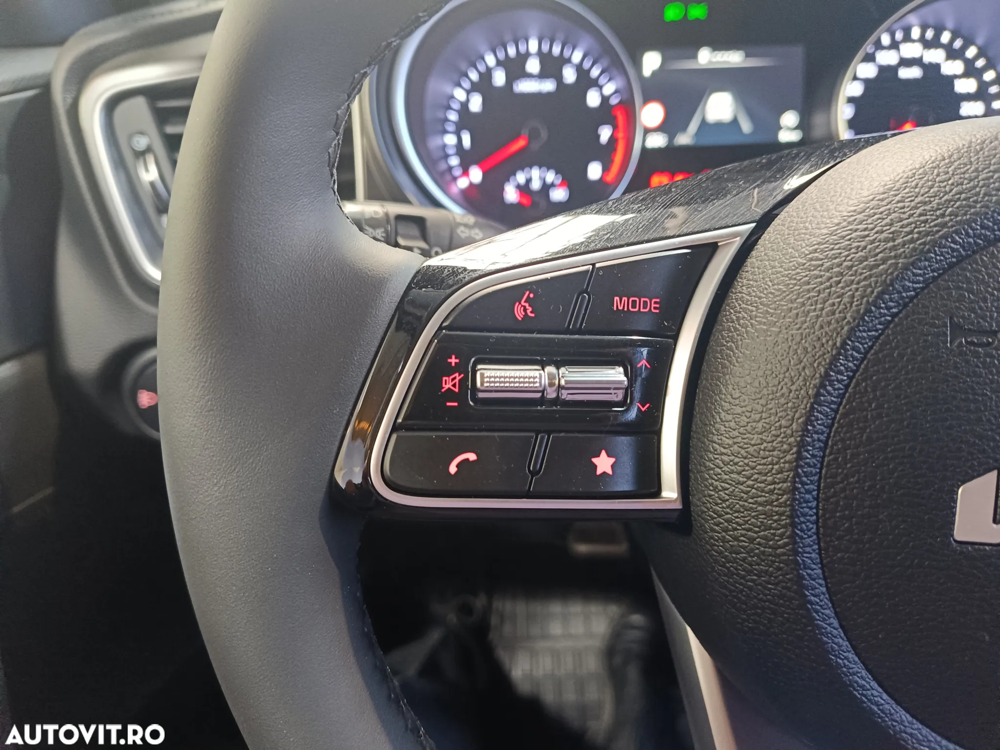 Kia XCeed 1.5 T-GDI 7DCT City - 16