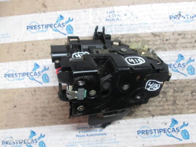 Fecho 4B2837016G AUDI A4 2001 FD ELETRICO - 3