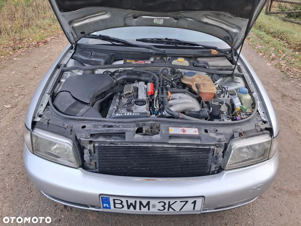 Audi A4 Limousine 1.8 - 17