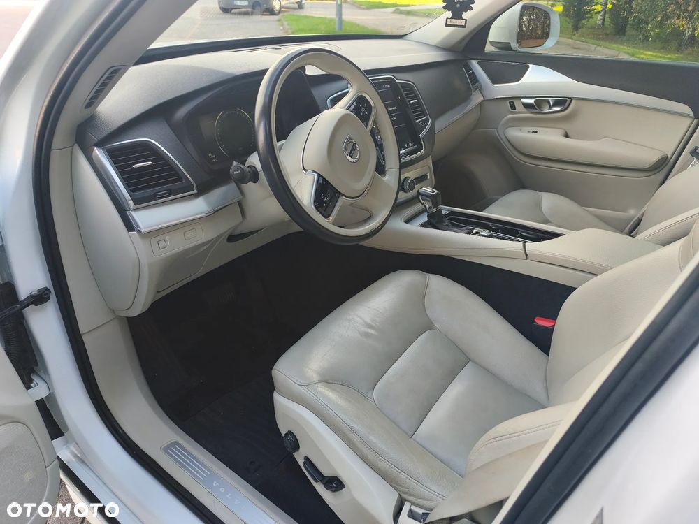 Volvo XC 90 T5 AWD Geartronic Momentum - 9