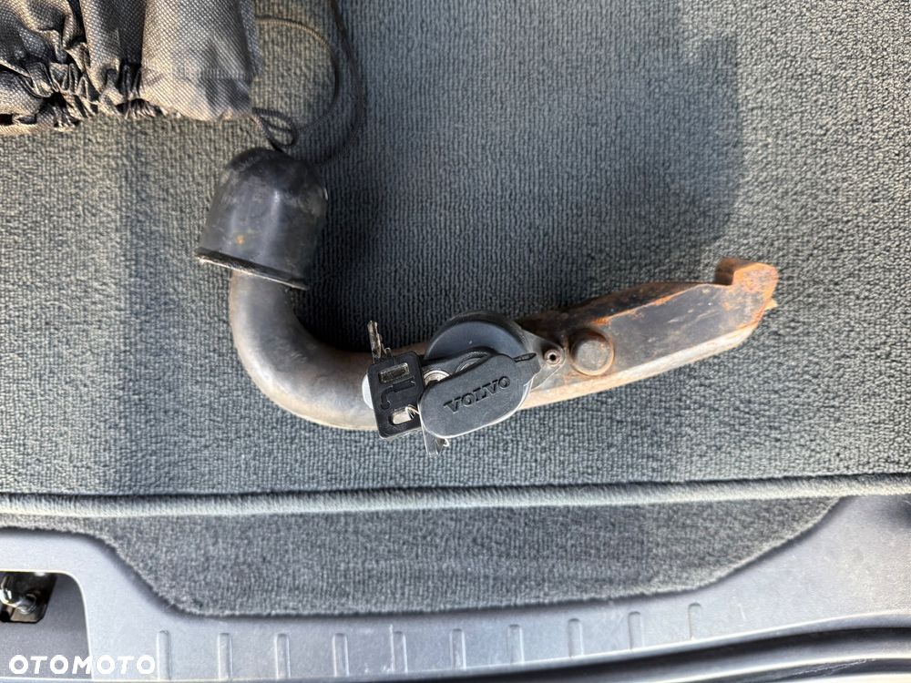 Volvo XC 60 D5 AWD R-Design Momentum - 12