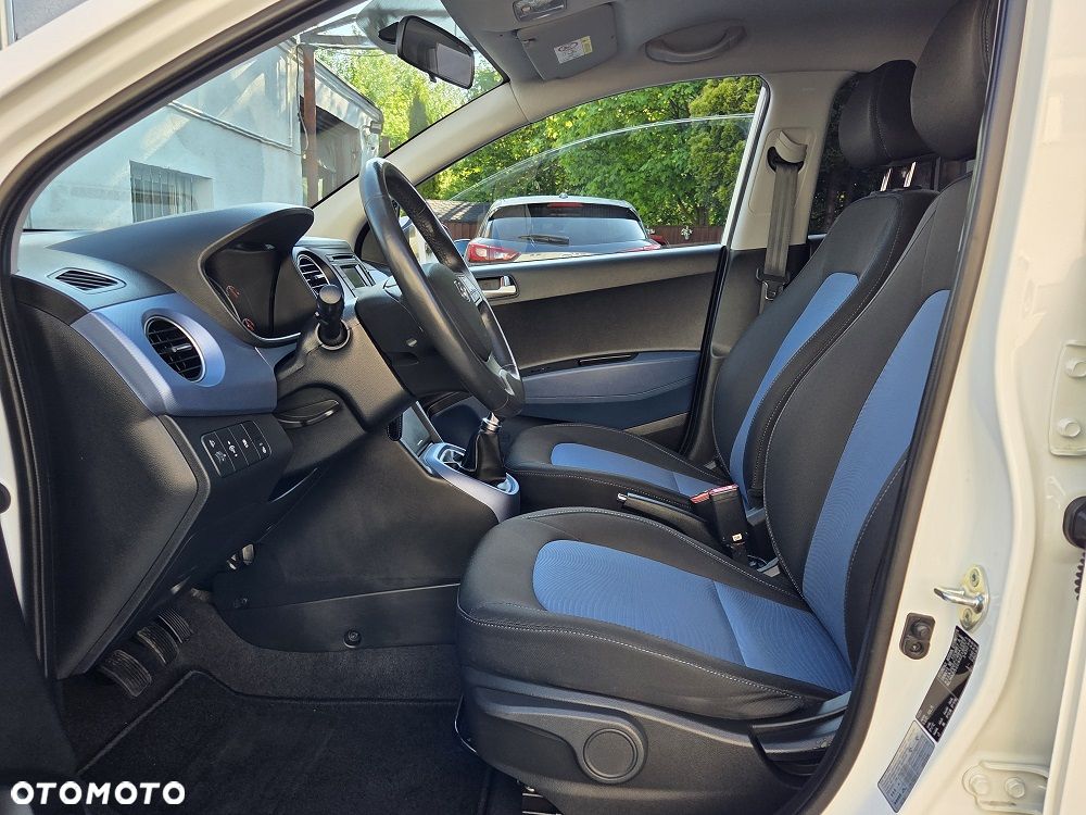Hyundai i10 1.2 YES Silver - 16