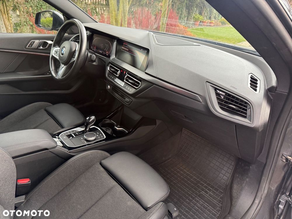 BMW Seria 2 220d Sport Line sport - 26