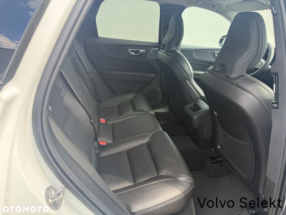 Volvo XC 60 - 30
