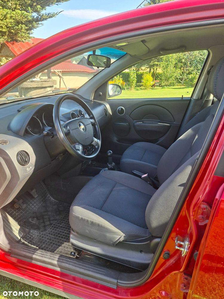 Chevrolet Aveo - 5