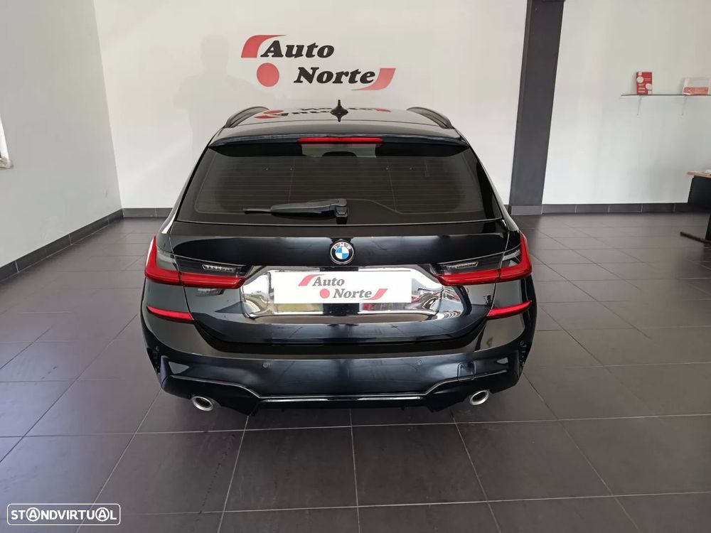 BMW 320 d Pack Desportivo M Auto - 15