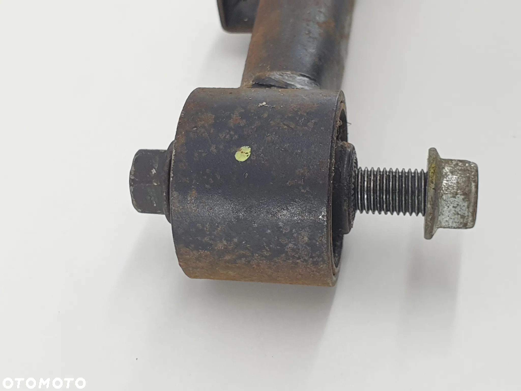 WAHACZ LEWY PRZOD GORNY SWORZEN   TGB BLADE 550 - 6