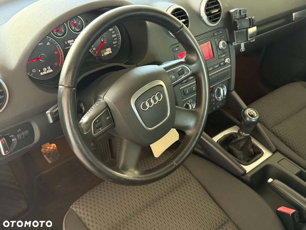 Audi A3 Sportback 2.0 TDI DPF S line Sportpaket - 25