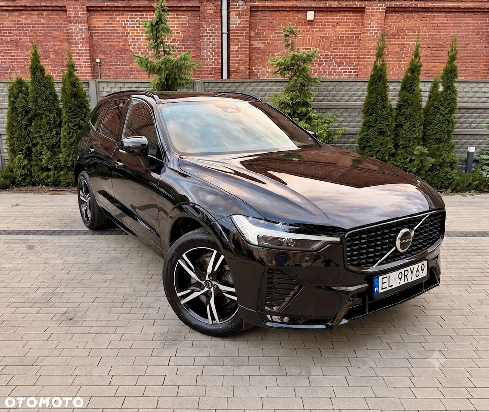 Volvo XC 60 B4 D AWD Plus Dark - 2
