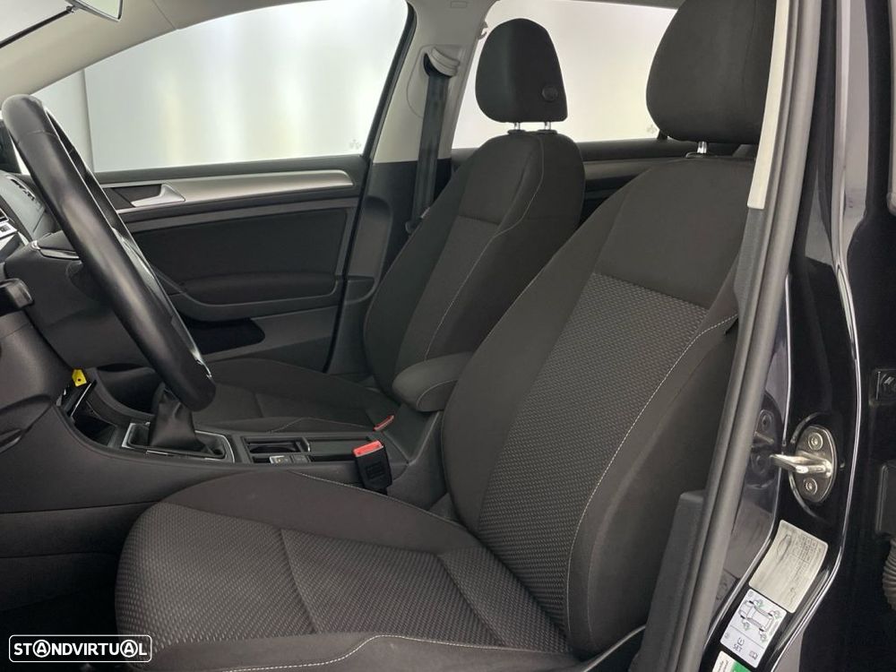 VW Golf 1.0 TSI Confortline - 19