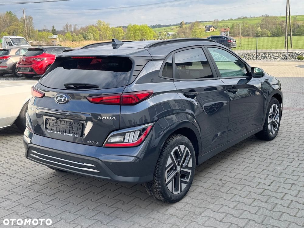 Hyundai Kona Premium - 4