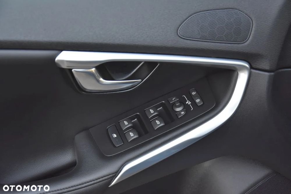 Volvo V40 D4 Drive-E Summum - 22