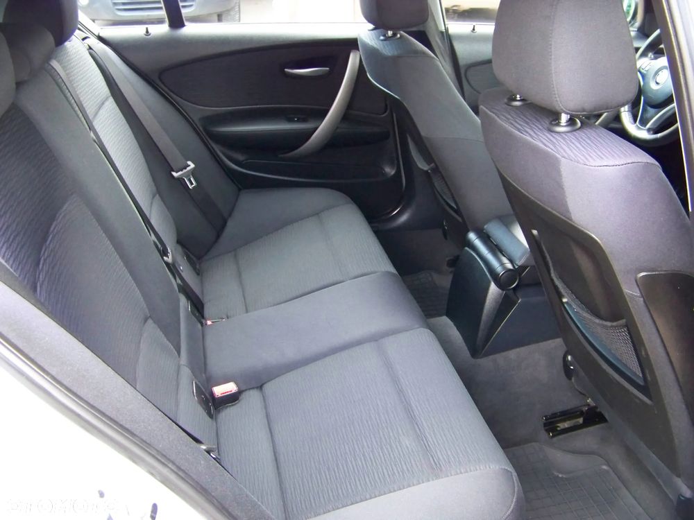 BMW Seria 1 118i - 17