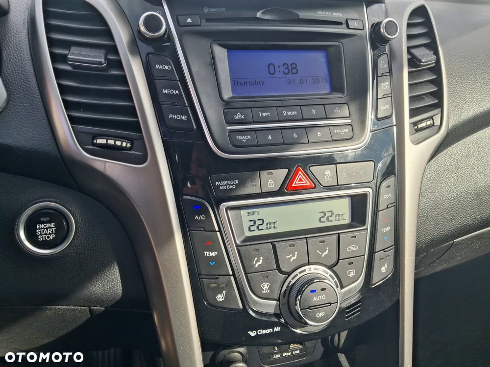 Hyundai i30 i30cw blue 1.6 CRDi Trend - 13