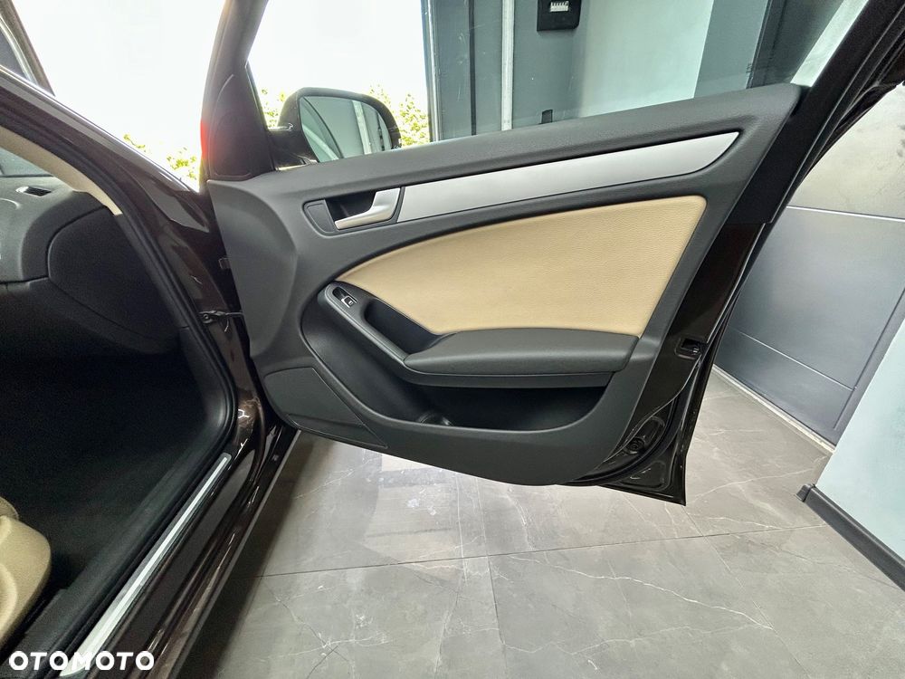 Audi A4 Avant 2.0 TDI Multitronic - 34