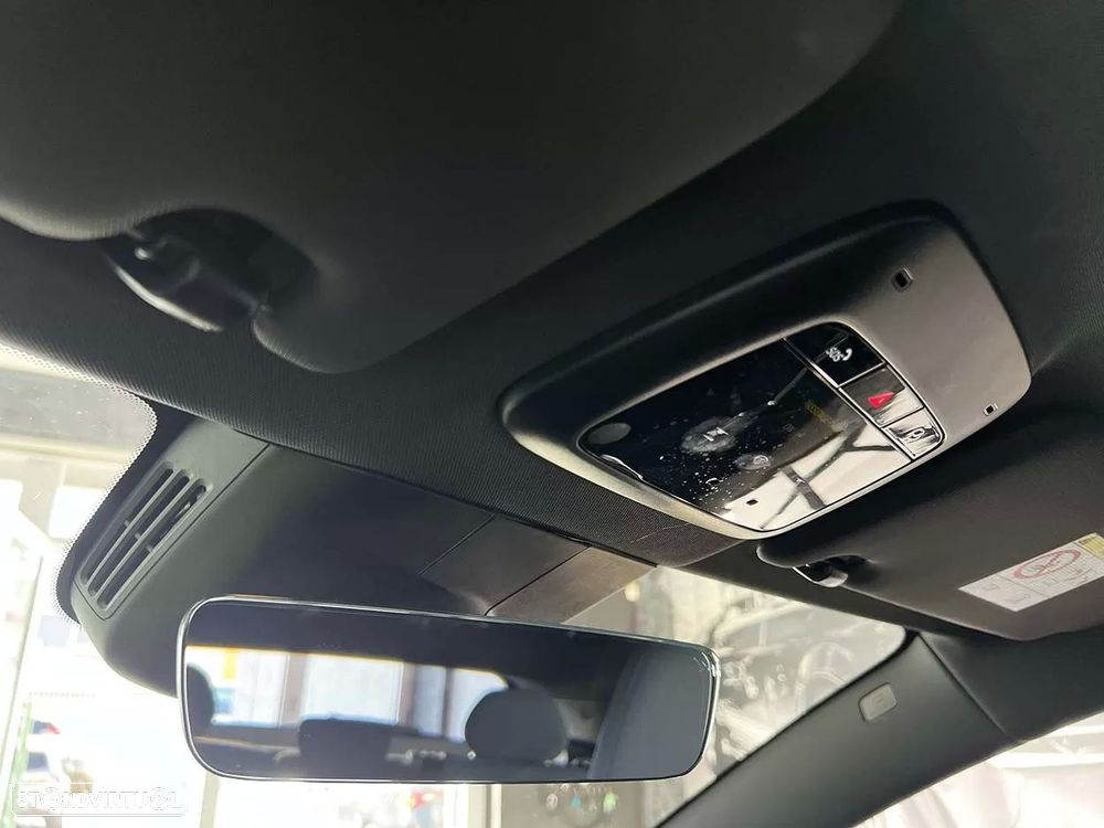 Volvo EX30 Single Motor Extended Range RWD Ultra - 20