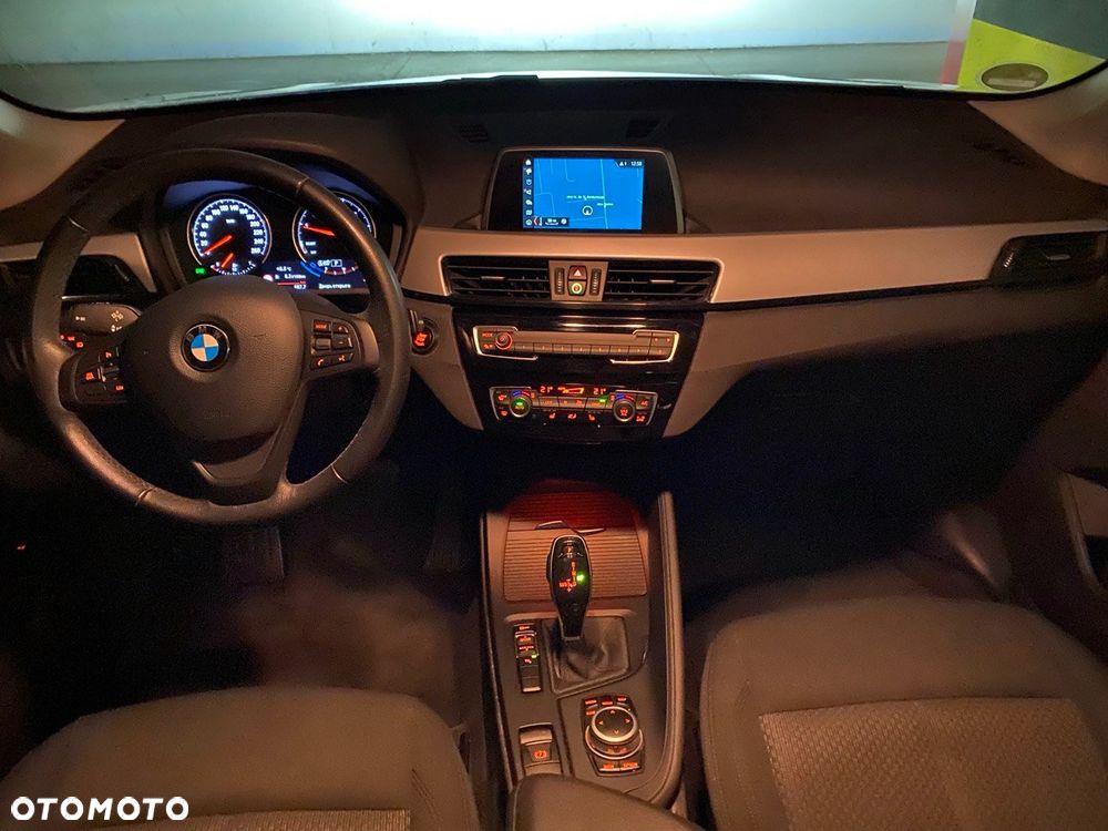 BMW X1 sDrive18i - 9
