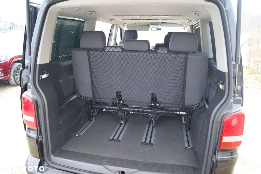 Volkswagen Multivan - 23