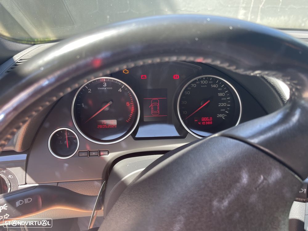 Audi A4 Cabrio 2.5 TDi - 1