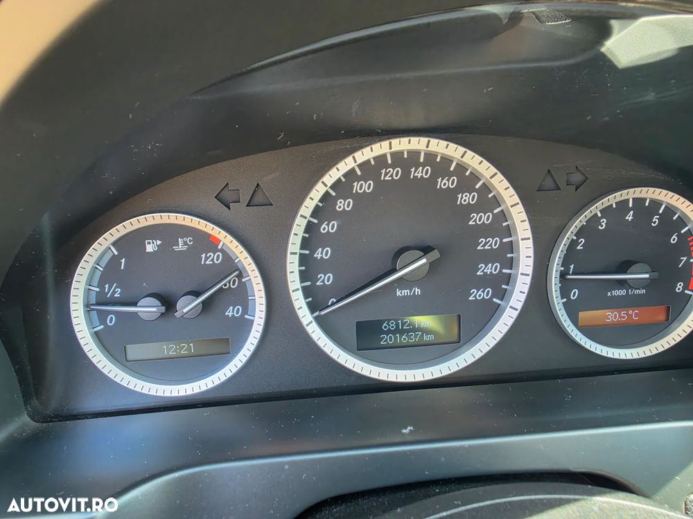 Mercedes-Benz C 200 CGI BlueEFFICIENCY - 7