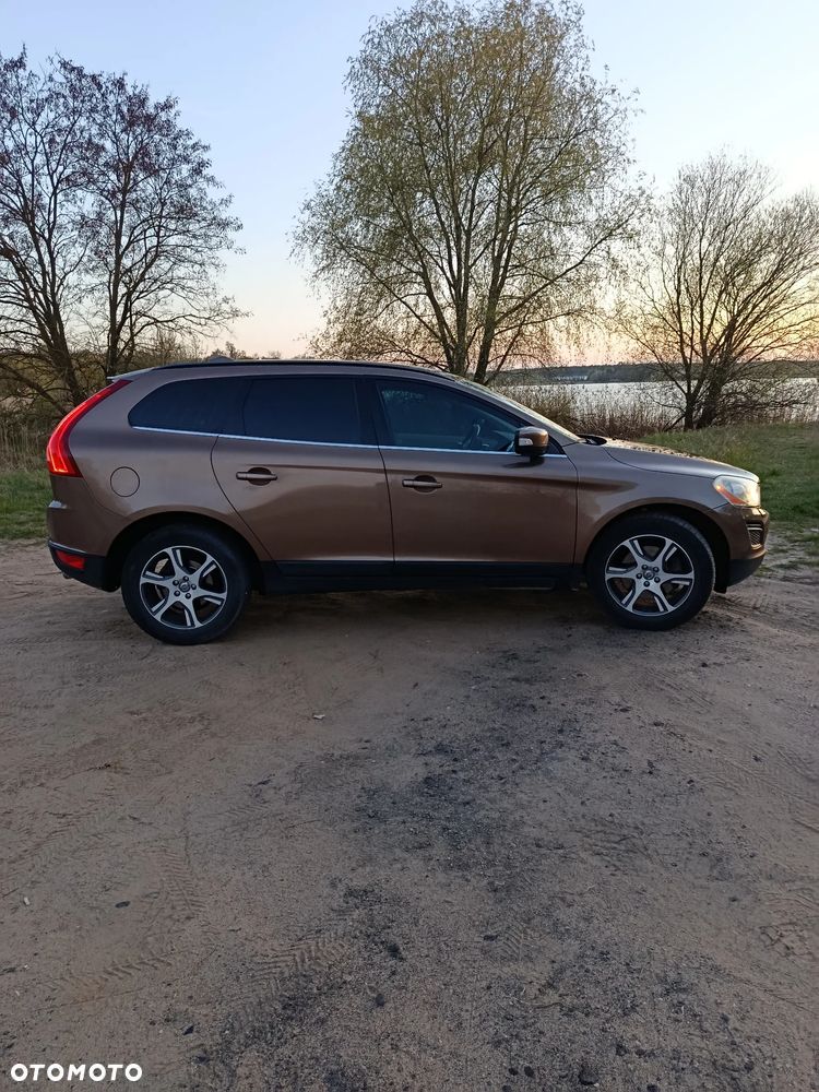 Volvo XC 60 2.4D AWD Momentum - 7