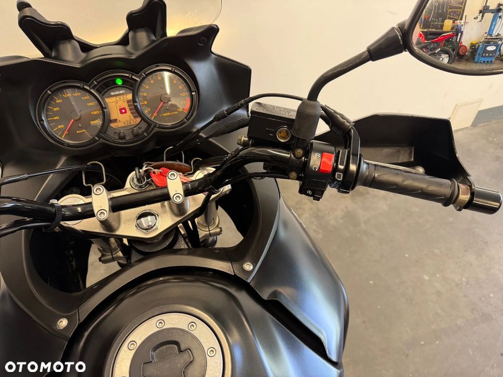 Suzuki V-STROM - 38