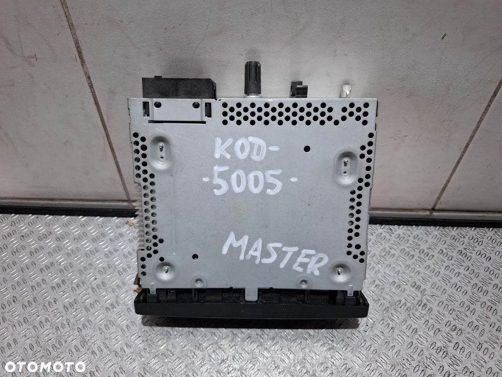 Radio Renault Master III nr 281150049R posiada kod - 2
