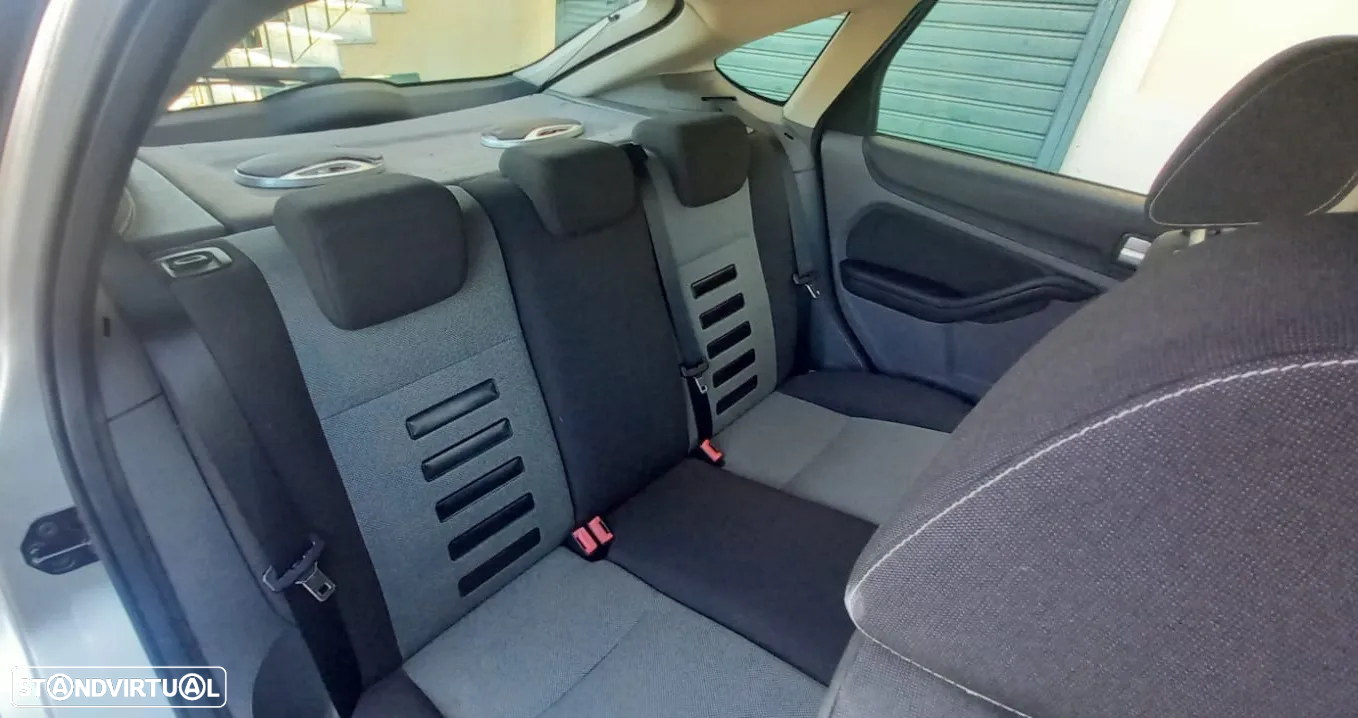 Ford Focus 1.6 TDCi Sport - 17