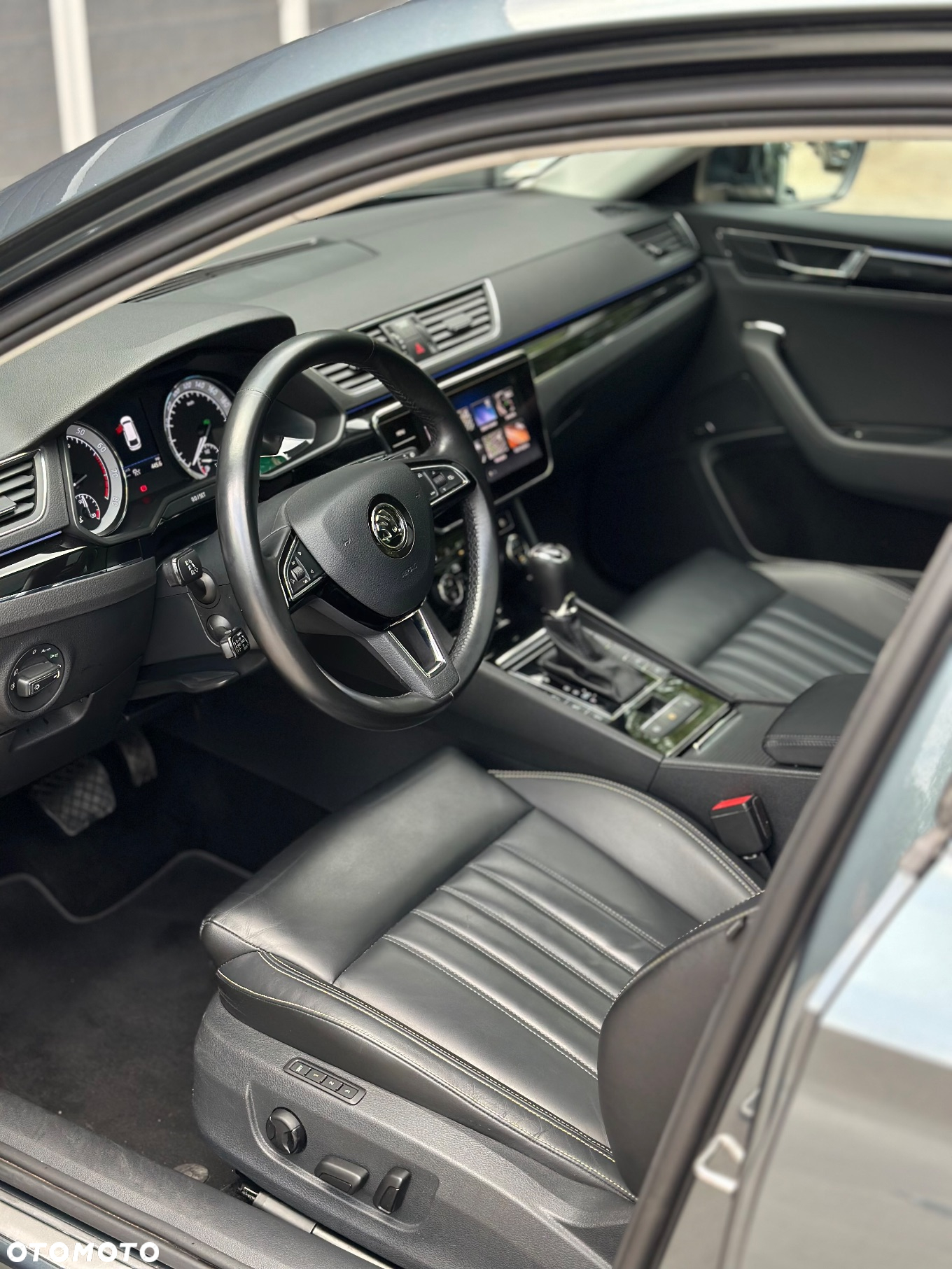 Skoda Superb 2.0 TSI L&K DSG - 20