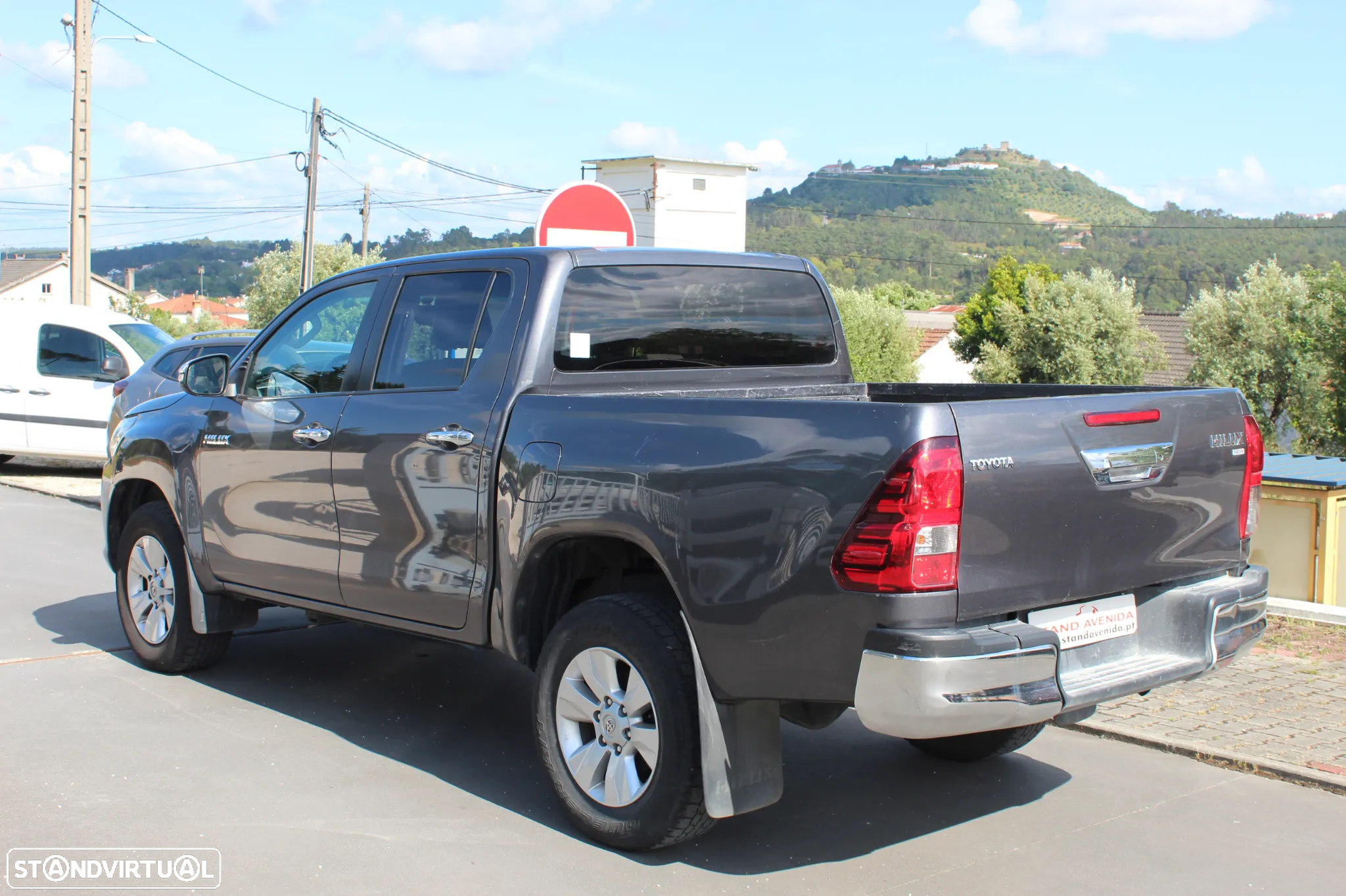 Toyota Hilux 2.4 D-4D 4WD CD Tracker - 6